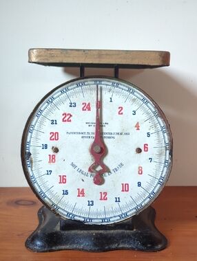 Antique Family Kitchen Scale Rustic Metal Industrial Farmhouse Kitchen Decor